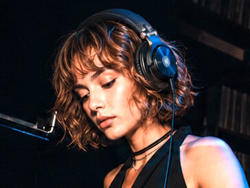 Les connexions filaires vous évitent de vous soucier de l'autonomie de la batterie lorsque vous mixez.