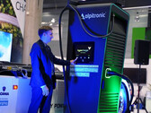 Les premières stations MCS seront de 1 MW et disposeront également de chargeurs Tesla ou CCS (image : CharIN)