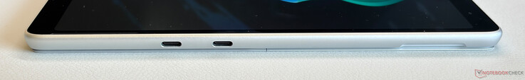 Côté gauche : 2 ports USB-C 4.0 (40 Gbps, DisplayPort 1.4a, Power Delivery)