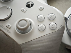 Le GameSir G7 Pro dans sa finition Mech White. (Source de l&#039;image : Paraph)