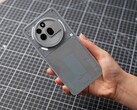 Rien ne sortira bientôt un smartphone plus cher que le Phone (3a) Pro illustré ici (Image source : Google)