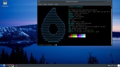 Bureau OmegaLinux 2026.02.21 avec fenêtre de terminal montrant la nouvelle version de base d'Arch Linux