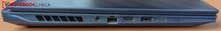 À gauche : alimentation, LAN, HDMI 2.1, USB-A 3.2 Gen 2, USB-C avec Thunderbolt 5 (PD 3.0, DP 2.1, USB 4)