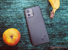 Le ThinkPhone de Motorola est doté d'une finition unique inspirée du ThinkPad. (Source de l'image : NotebookCheck)