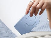 La Super Slim Magnetic Power Bank 5000 de Xiaomi ne pèse que 122 g. (Source de l'image : Xiaomi)