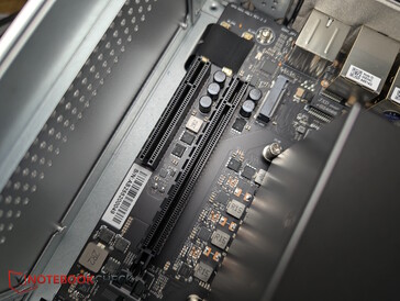 2 emplacements PCIe