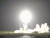 Image de la fusée Falcon 9 au moment du lancement (Source de l'image : NASA ; recadrée)