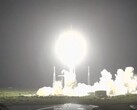 Image de la fusée Falcon 9 au moment du lancement (Source de l'image : NASA ; recadrée)
