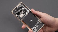 Le Sony IMX989 à l'intérieur du Xiaomi 12S Ultra fait plus de 11 mm d'épaisseur. (Image source : WekiHome)