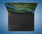 Le ThinkPad P16s i Gen 5 vu du dessus.