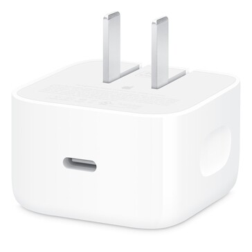 Le nouvel adaptateur dynamique Apple 40W permet de recharger l'iPhone 17 et l'iPhone 17 Pro (Max) à 50 % de leur batterie en seulement 20 minutes. (Image source : Apple)