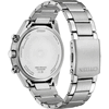 Fond du boîtier de la Citizen World Chronograph A.T. AT8260-85X, doté de la technologie Eco-Drive et portant les inscriptions du mouvement H800, monté sur un bracelet en acier inoxydable.