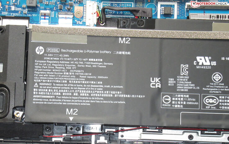 La batterie a une capacité de 43,3 Wh.