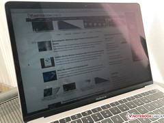 Apple MacBook Air 13 2018 - En plein soleil (sans reflets).
