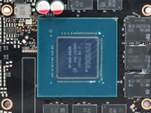 Le GA104 SKU est nettement plus petit que les modèles phares. (Source de l'image : Videocardz)