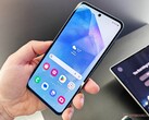 Le Samsung Galaxy A55 5G peut installer des mises à jour en arrière-plan. (Image : Notebookcheck)