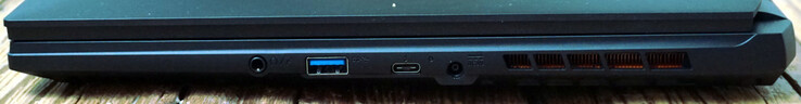À droite : casque, USB-A (5 Gbit/s), Thunderbolt 4, alimentation