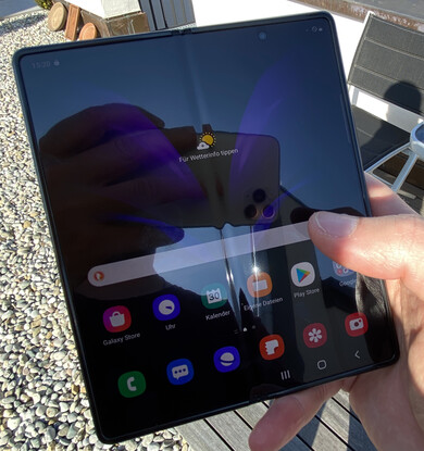 Samsung Galaxy Z Fold2 5G - À l'extérieur, écran intérieur.