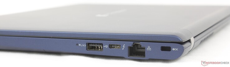 Droite : USB-A 3.2 Gen. 1, USB-C Thunderbolt 4 avec DisplayPort + Power Delivery, RJ-45 (1 Gbps), verrou Kensington