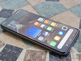 Le Xiaomi 16 Pro pourrait être un peu plus grand que le Xiaomi 15 Pro que nous avons examiné le mois dernier. (Source de l'image : Notebookcheck)