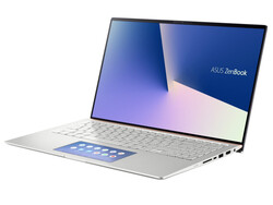 En test : l'Asus Zenbook 15 UX534FTC (90NB0NK5-M04070). Modèle de test aimablement fourni par Asus Allemagne.