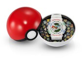 La montre Casio G-Shock Pokémon 30e anniversaire GA-110 est présentée dans un coffret en forme de Poké Ball, avec un insert décoratif représentant 30 Pokémon.