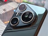 Premier bilan, nombreuses photos et premiers tests d'appareil photo du Huawei Pura 80 Ultra, y compris des comparaisons avec l'iPhone 16 Pro Max, le Vivo X200 Ultra et l'Oppo Find X8 Ultra. (Source de l'image : Weibo)