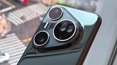 Premier bilan, nombreuses photos et premiers tests d'appareil photo du Huawei Pura 80 Ultra, y compris des comparaisons avec l'iPhone 16 Pro Max, le Vivo X200 Ultra et l'Oppo Find X8 Ultra. (Source de l'image : Weibo)