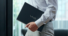 Le VAIO SX12 VJS125 est proposé au prix élevé de 159 800 yens (~1 185 dollars américains) au Japon. (Image source : VAIO)