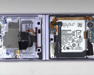 Le Galaxy Z Flip 3 a reçu son premier teardown. (Image source : PBK Reviews)