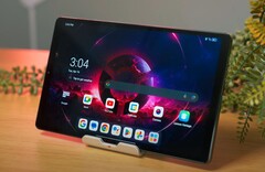 La populaire tablette de jeu Legion Y700 de Lenovo a été lancée à l'étranger sous le nom de Legion Tab. (Source de l'image : TechniQualities via YouTube)