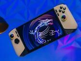 Le MSI Claw 8 AI+ est doté d'un écran de 8 pouces 1080p 120 Hz. (Source de l'image : MSI)