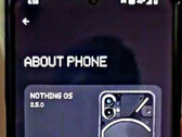 Le Nothing Phone (2a) dans un étui étanche. (Source de l'image : @yogeshbrar)