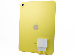 Un chargeur de 20 watts est inclus avec l'iPad.