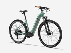 Le vélo hybride Decathlon Rockrider E-ACTV 500 a été lancé dans l&#039;UE. (Source : Decathlon)