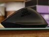 Vue de gauche de la souris sans fil Keychron M6 8K petit format