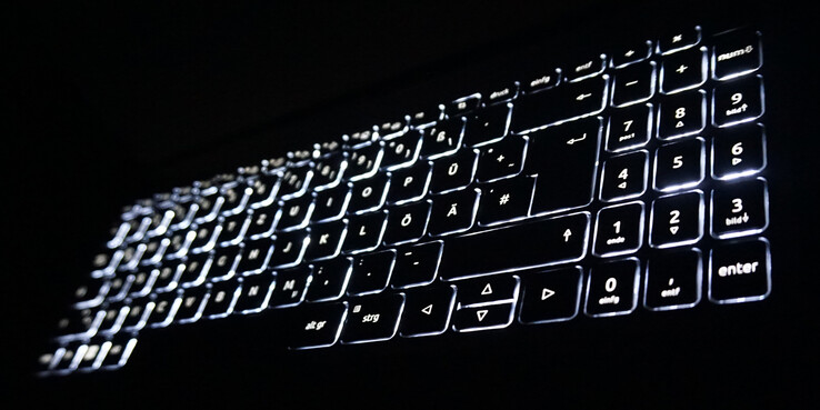 L'éclairage du clavier possède deux niveaux de luminosité.