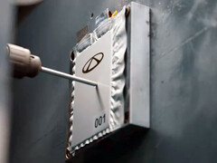 Batterie à semi-conducteurs Rhino S soumise à des essais de pénétration par forage et clouage. (Source de l'image : Chery)