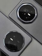 Le Magic V3 et le Magic V5, de droite à gauche. (Source de l'image : Weibo)