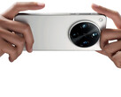 Le nouveau Find X8 Ultra est doté d'un système de caméra penta Night God. (Source de l'image : Oppo)