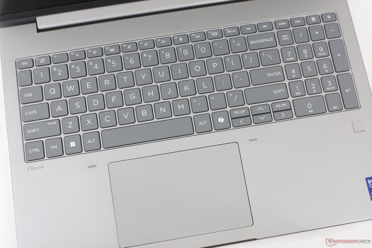 Le pavé tactile est plus petit que sur le ZBook Fury 16 et ne dispose pas non plus de boutons de souris physiques