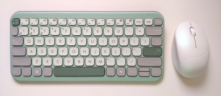 Des couleurs inspirées de la nature. (Source de l'image : Notebookcheck)