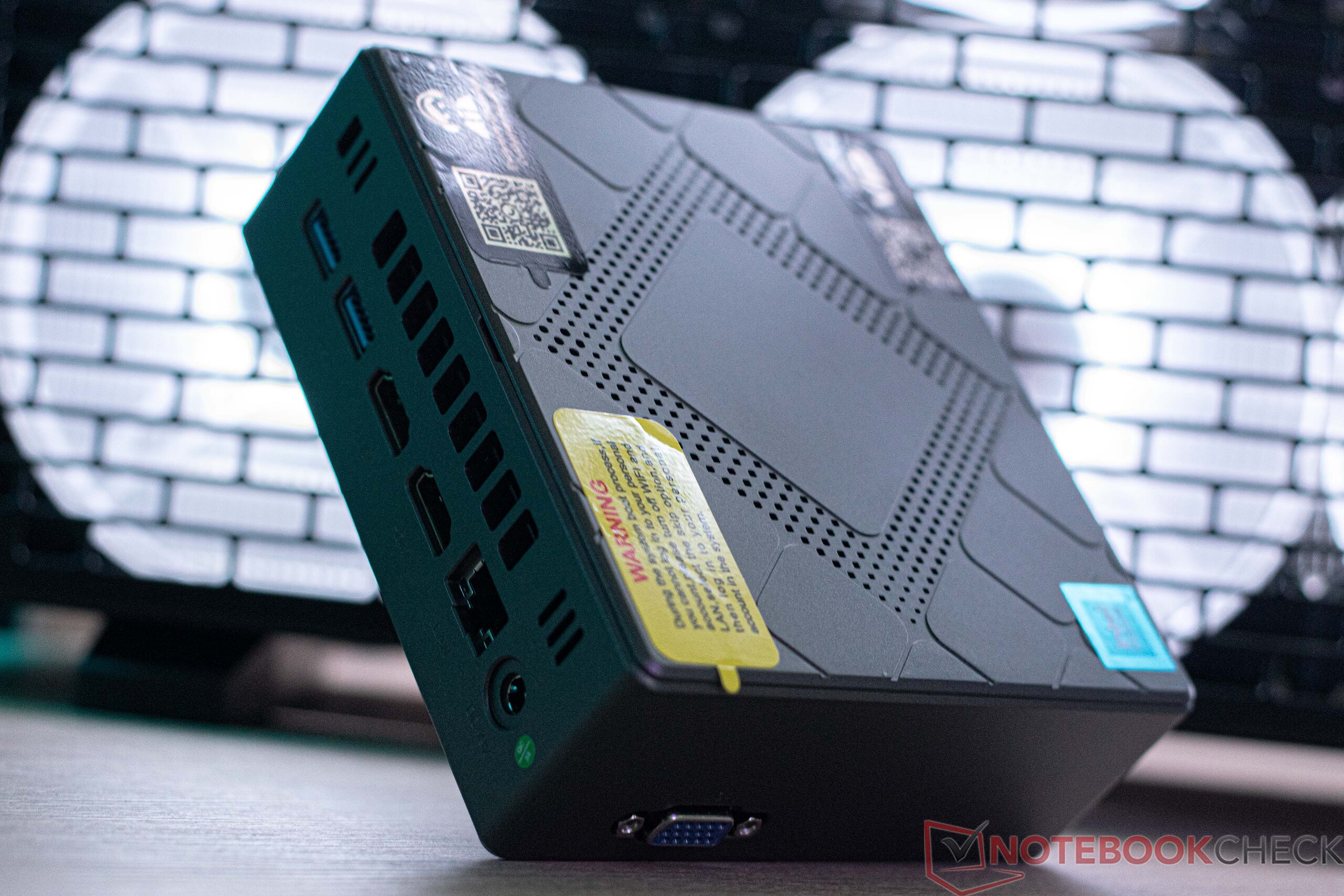 Test NiPoGi CK10 : un mini PC silencieux idéal pour la bureautique