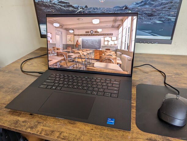 Le Dell XPS 17 9730 (Source : Notebookcheck)