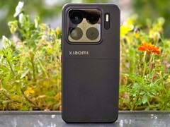 Le Xiaomi 15S Pro est l'un des meilleurs smartphones de 2025. (Source de l'image : Marcus Herbrich)