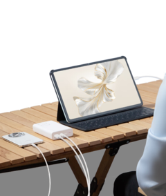 Honor a lancé en Chine le JOWAY 66W SuperCharge Power Bank. (Source de l'image : Honor)