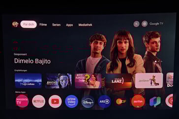 Écran de projection extérieur (crépuscule) (Source de l'image : Daniel Schmidt)