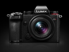 Le Lumix S5D est actuellement l'un des appareils photo plein format les moins chers du marché