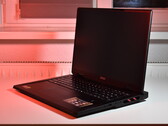 ordinateurs portables de 18 pouces : Cette catégorie ne devrait pas se limiter aux jeux et à des appareils tels que le MSI Raider A18, illustré : MSI Raider A18 (source de l'image : Benjamin Herzig/Notebookcheck)