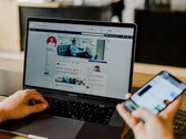 Les plateformes sociales ne sont plus protégées par la section 230 du Communications Decency Act. (Image : Austin Distel)